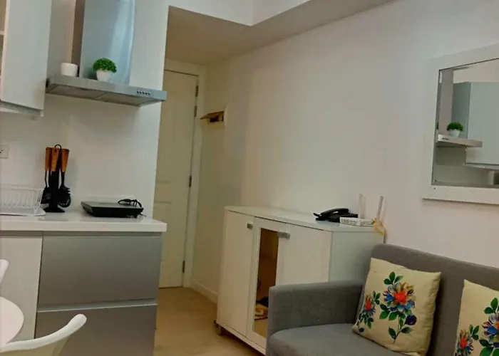 Azure Urban Resort With Wifi And Netflix